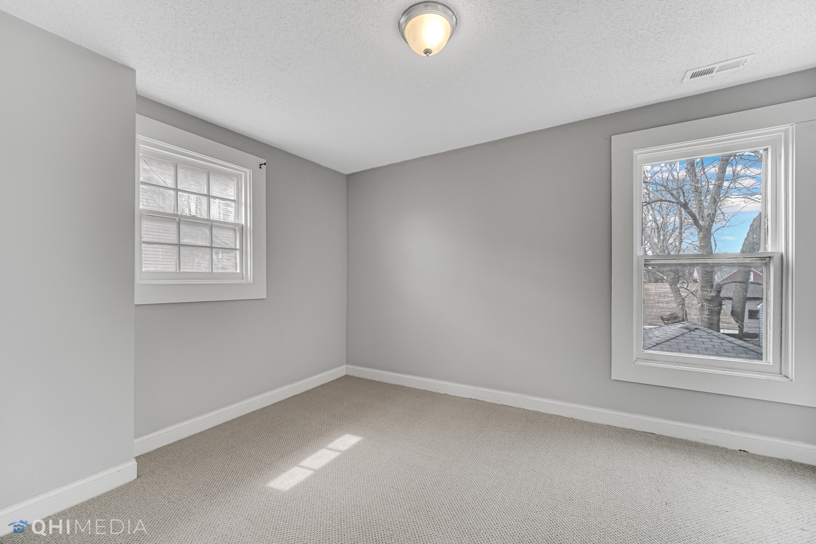 360 North Spring Street Elgin, IL 60120 - Photo 14 of 20