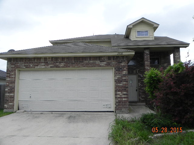 a house view with a outdoor space