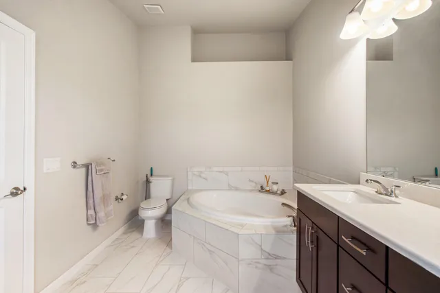 $3,700 | 2765 Ashcombe Dr., Ann Arbor, MI 48105