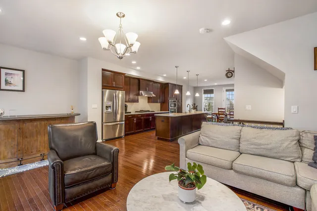 $3,700 | 2765 Ashcombe Dr., Ann Arbor, MI 48105