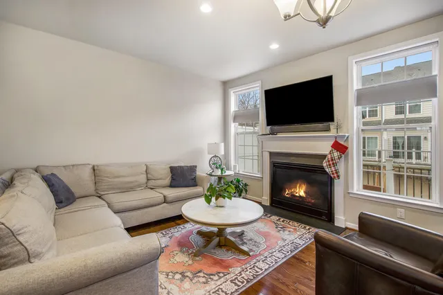 $3,700 | 2765 Ashcombe Dr., Ann Arbor, MI 48105