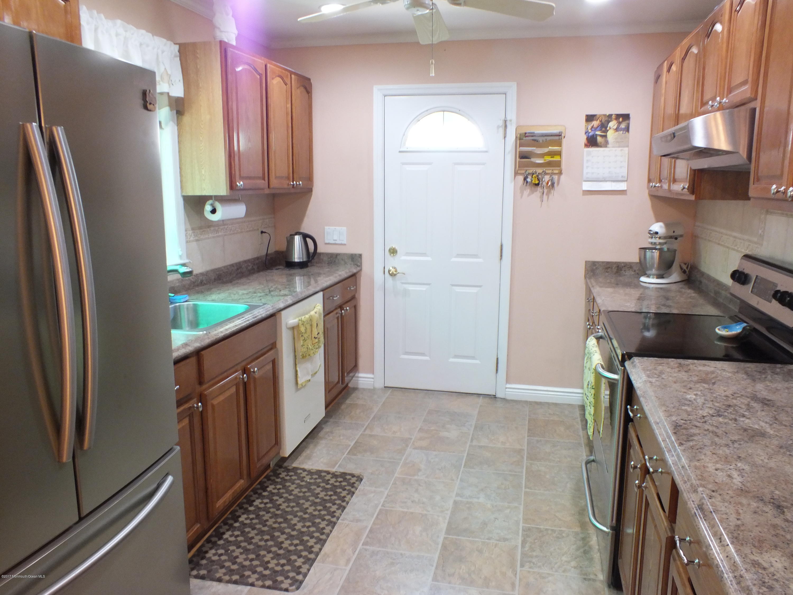 28 Ridgedale Avenue Jackson, NJ 08527 - Photo 3 of 25 DSCF1401