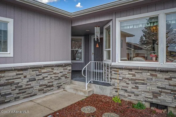$395,000 | 1485 West Woodlawn Drive, Hayden, ID 83835