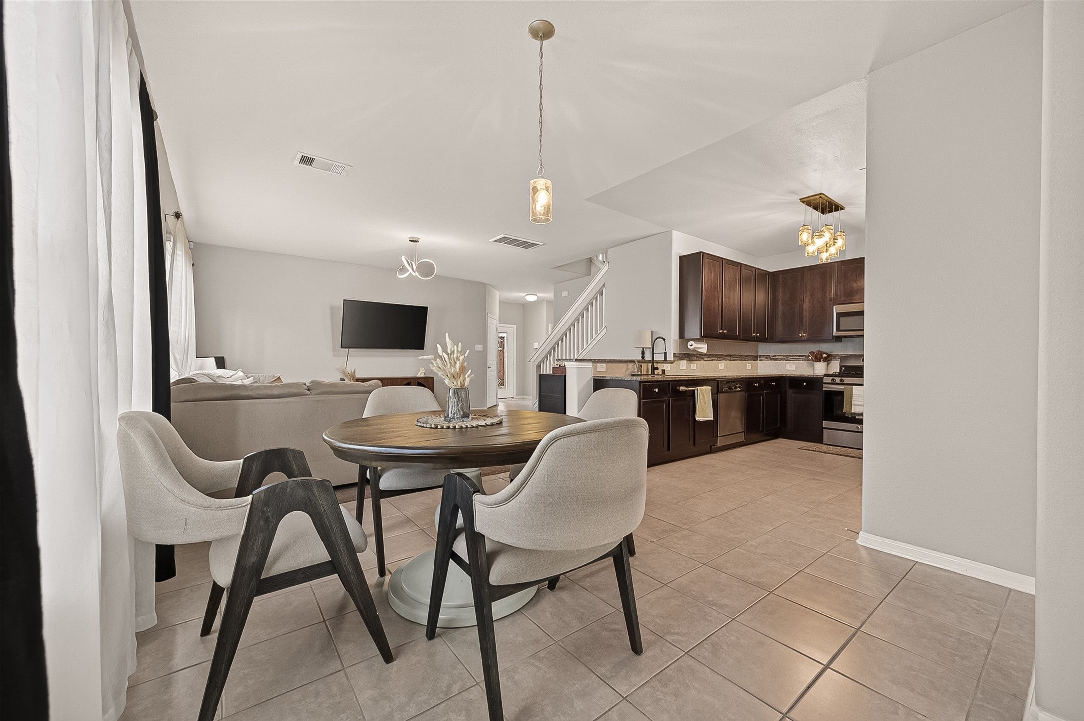 8 Desert Sun Court Manvel, TX 77578 - Photo 13 of 46