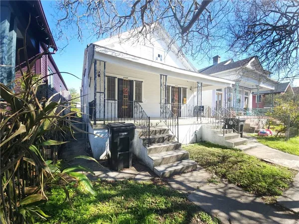 $1,300 | 2207 Cadiz Street, New Orleans, LA 70115