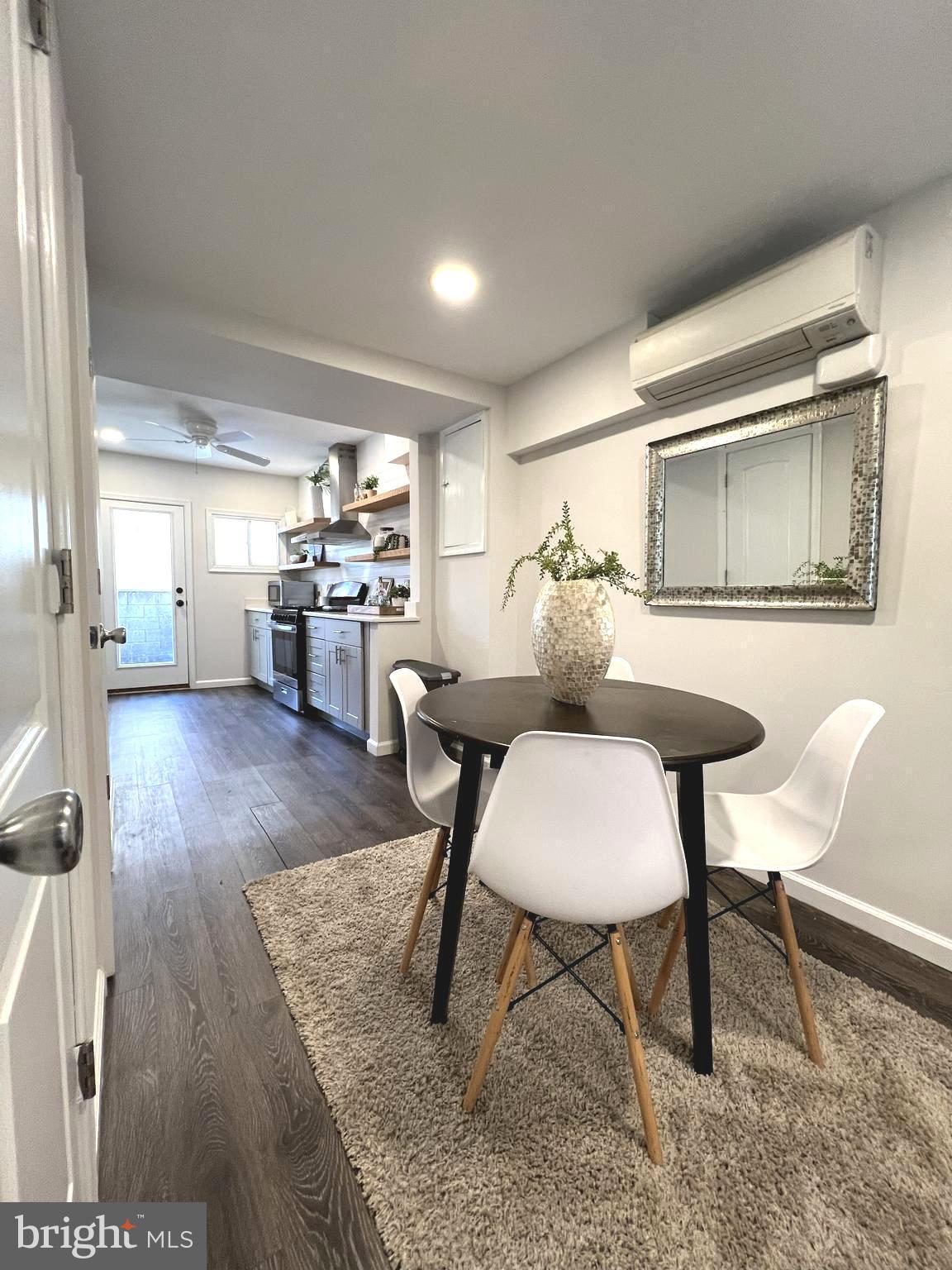 324 South Castle Street Baltimore, MD 21231 - Photo 5 of 17