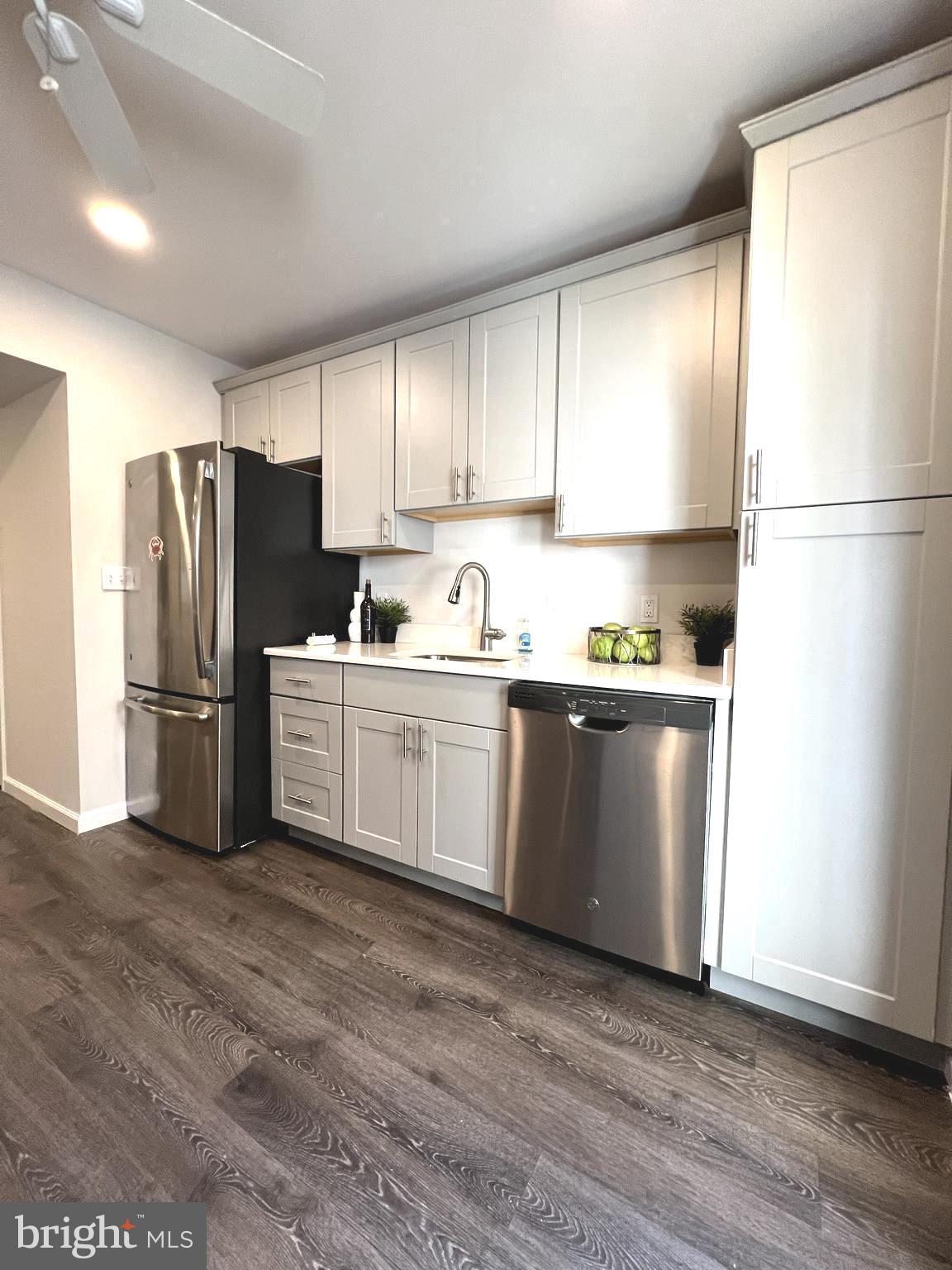 324 South Castle Street Baltimore, MD 21231 - Photo 8 of 17