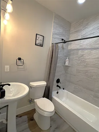 $1,895 | 19106 Sears Drive, Unit B, Houston, TX 77338