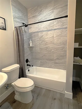 $1,895 | 19106 Sears Drive, Unit B, Houston, TX 77338