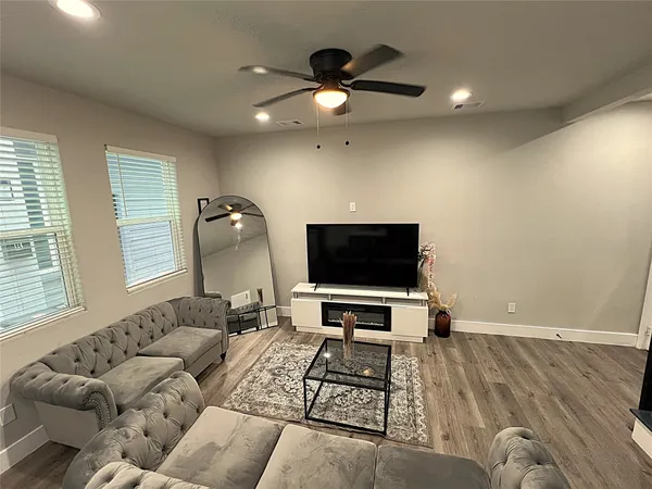 $1,895 | 19106 Sears Drive, Unit B, Houston, TX 77338