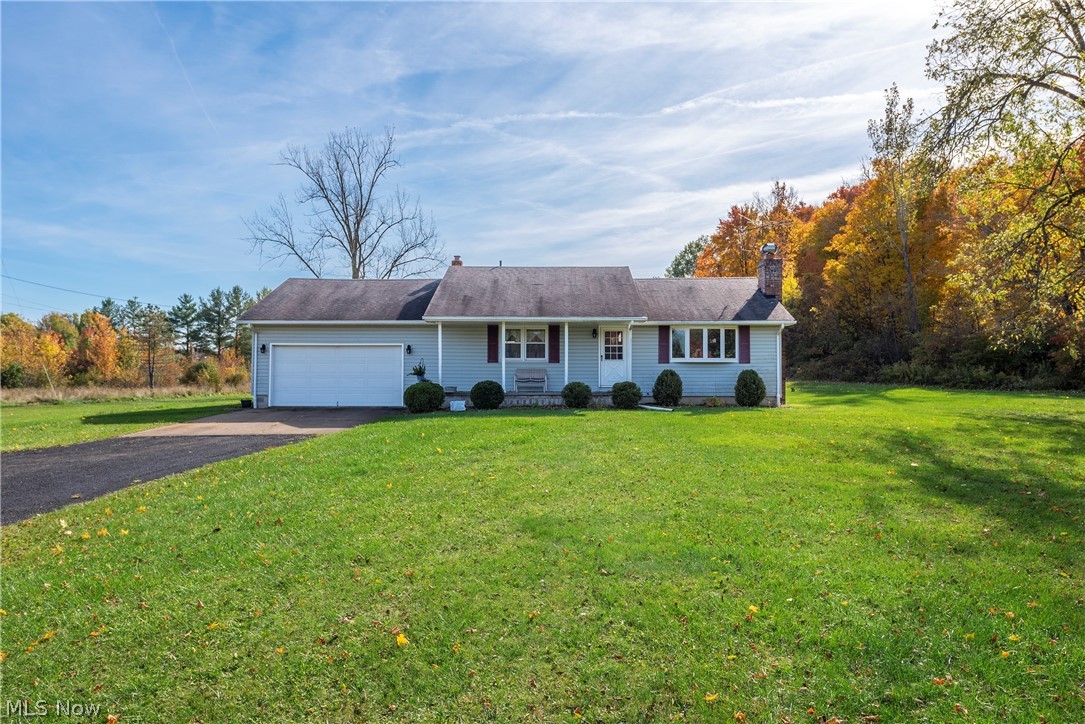 48071 Russia Road Amherst, OH 44001 - Photo 1 of 35 Gallery Image 1
