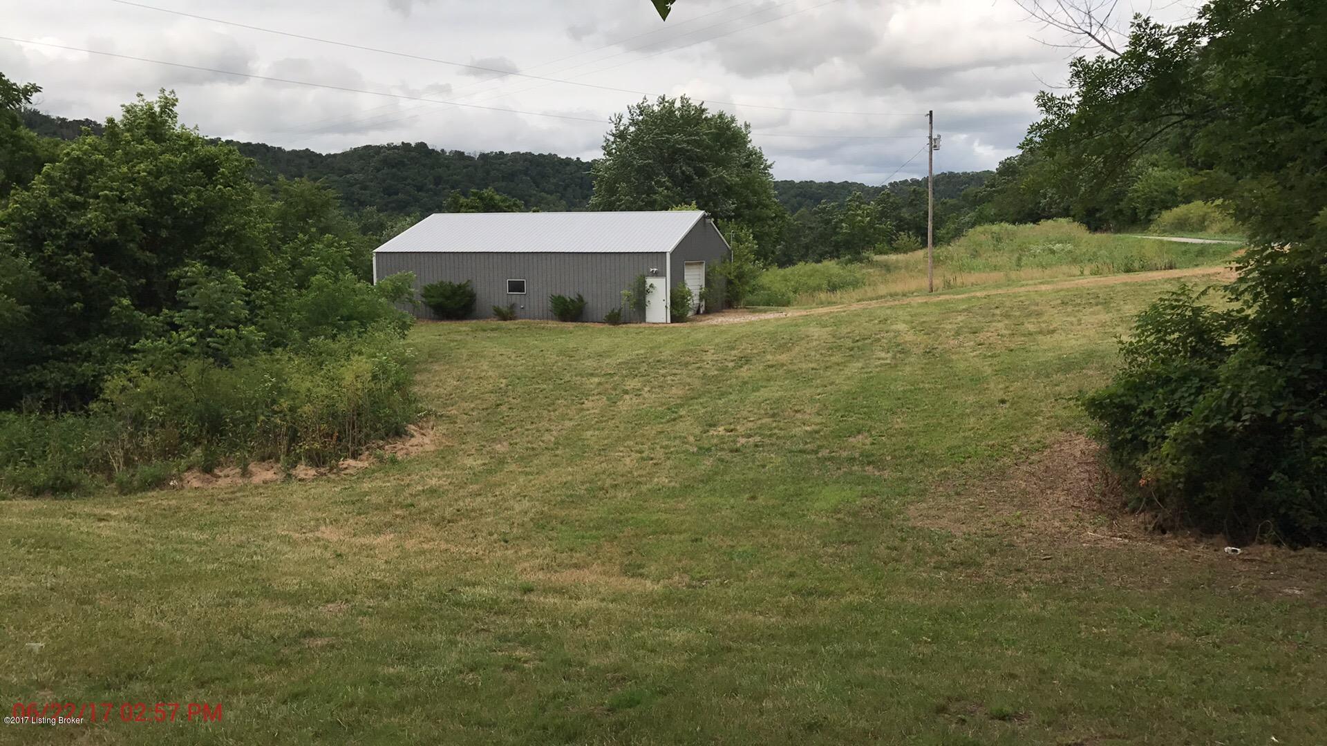 1614 Carlisle Road Carrollton, KY 41008 - Photo 3 of 7 IMG_0117