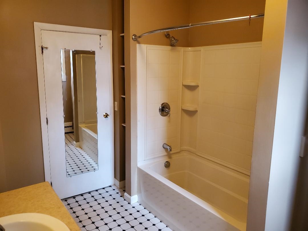 548 Maple Street Manchester, NH 03104 - Photo 11 of 16 Gallery Image 11