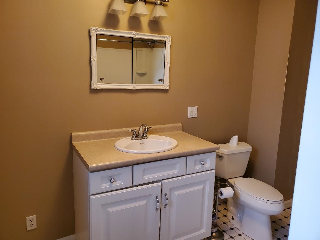 548 Maple Street Manchester, NH 03104 - Photo 12 of 16 Gallery Image 12