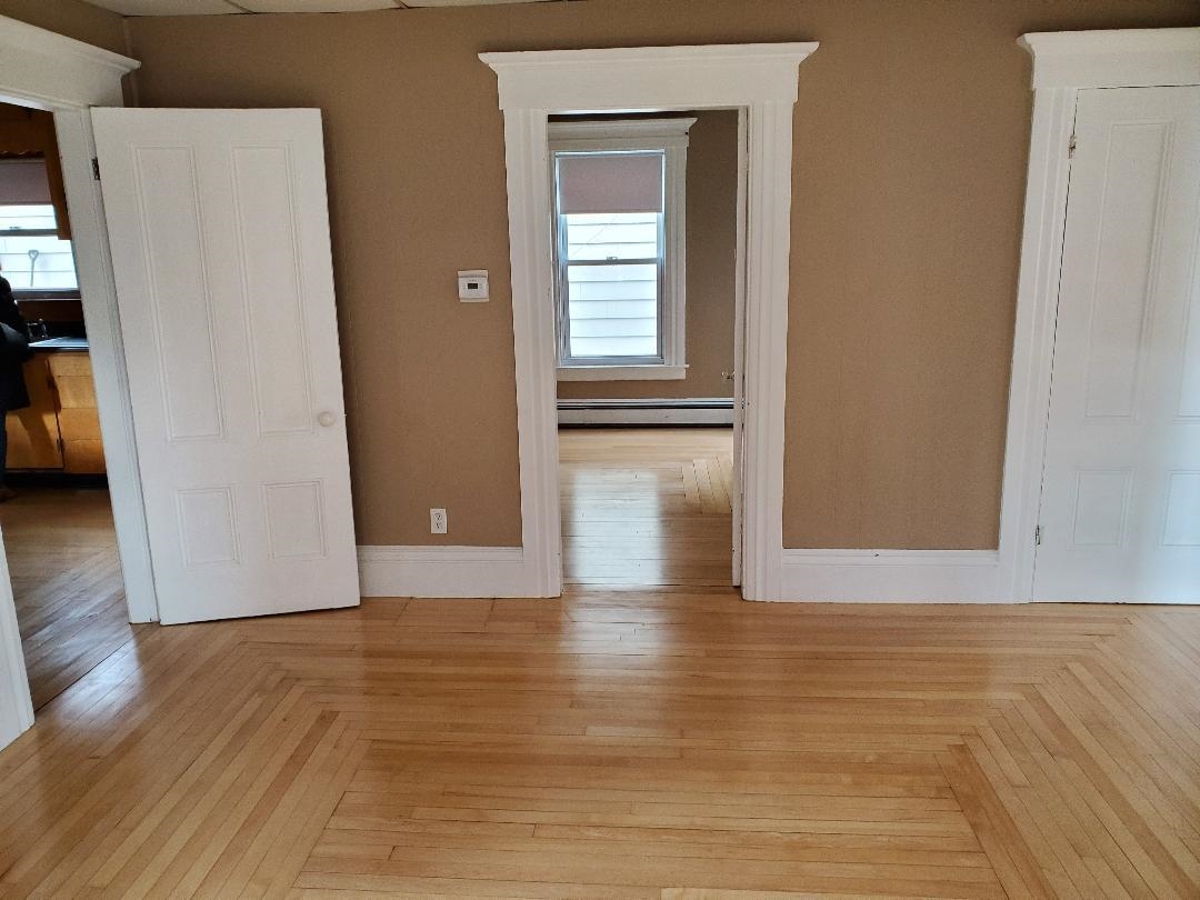 548 Maple Street Manchester, NH 03104 - Photo 6 of 16 Gallery Image 6