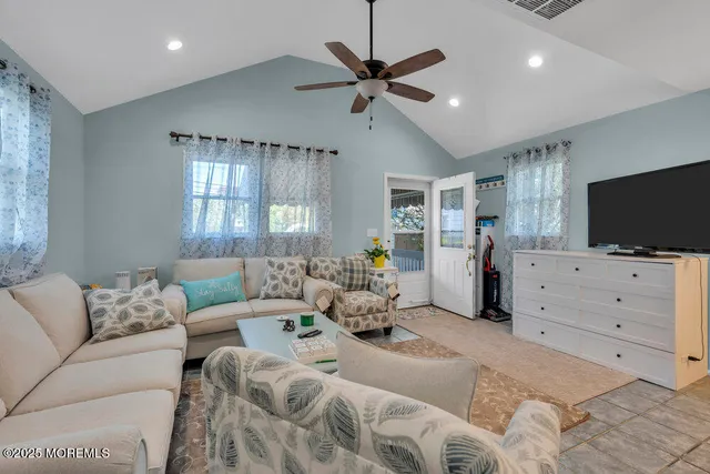 $1,800 | 503 1/2 Park Pl Avenue, Bradley Beach, NJ 07720