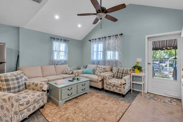 $1,800 | 503 1/2 Park Pl Avenue, Bradley Beach, NJ 07720