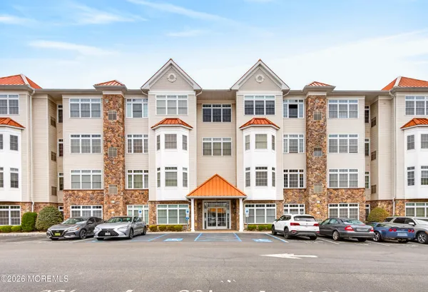 $429,888 | 102 East Elizabeth Avenue, Unit 303, Linden, NJ 07036