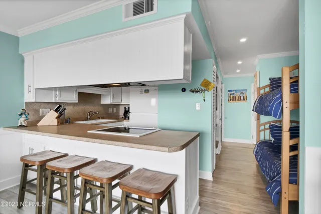 $1,700 | 1311 Lake Park Boulevard South, Unit 10B, Carolina Beach, NC 28428