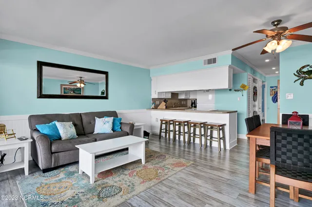 $1,700 | 1311 Lake Park Boulevard South, Unit 10B, Carolina Beach, NC 28428