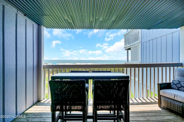 $1,700 | 1311 Lake Park Boulevard South, Unit 10B, Carolina Beach, NC 28428
