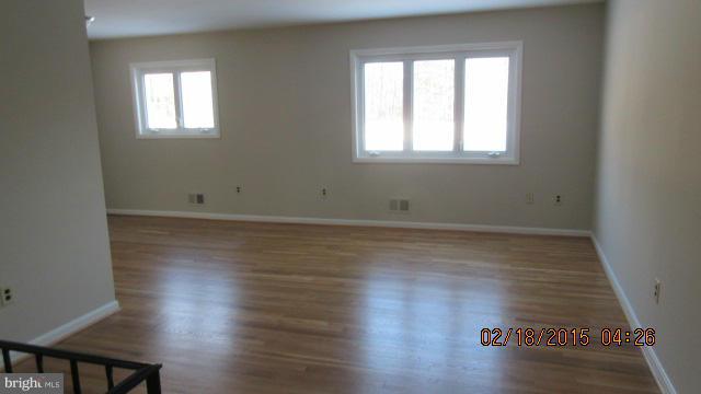 12001 Lanner Place Laurel, MD 20708 - Photo 2 of 5 Living Room