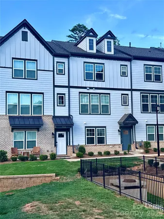 $2,995 | 7008 Running Spg Drive, Charlotte, NC 28205