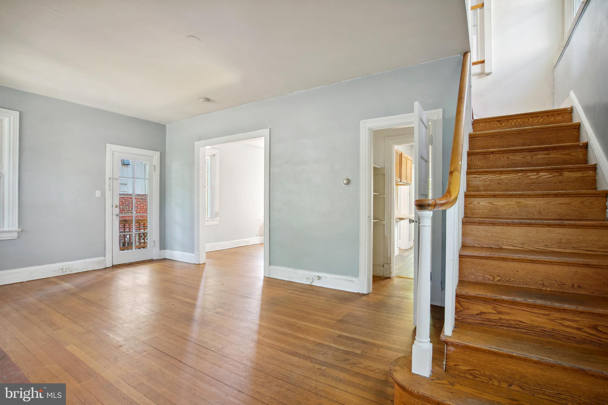 3202 Military Road Northwest Washington, DC 20015 - Photo 4 of 26 Entrway