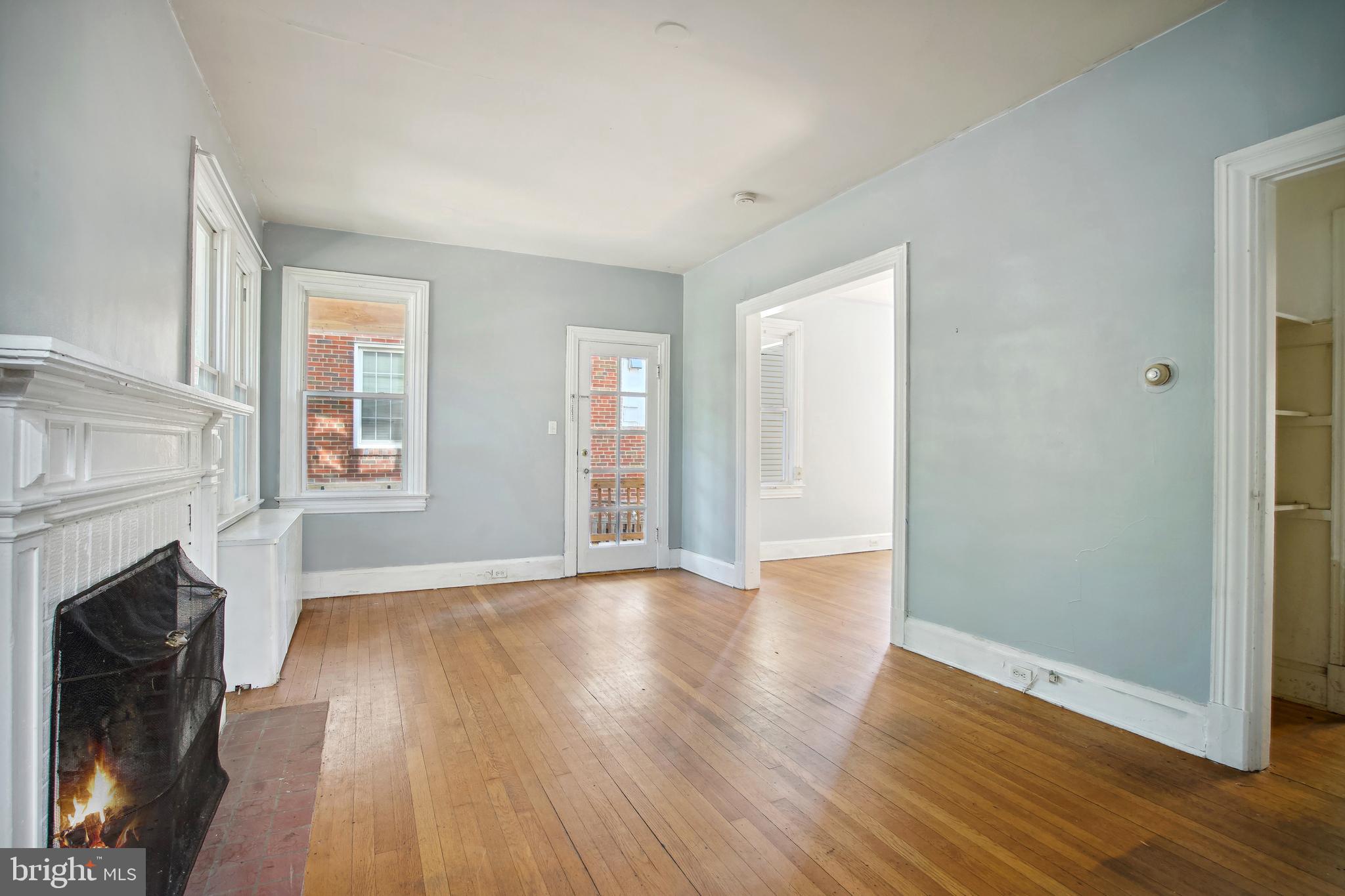 3202 Military Road Northwest Washington, DC 20015 - Photo 5 of 26 Living Room