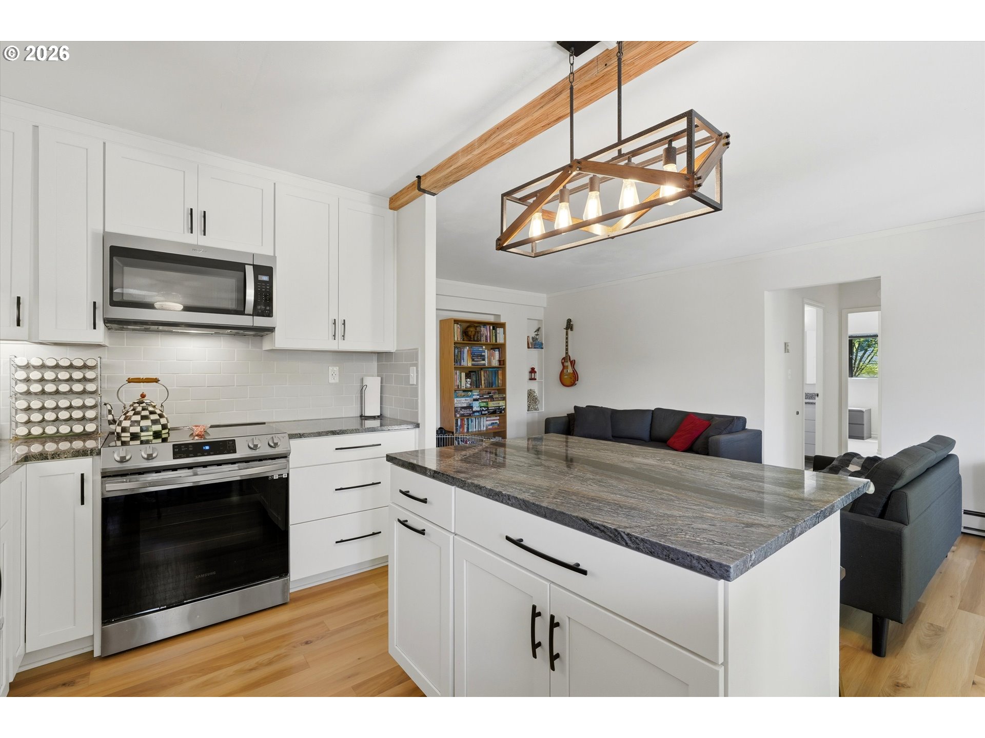 2021 Southwest Main Street, Unit 41 Portland, OR 97205 - Photo 10 of 46