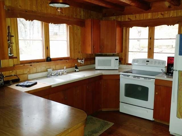 2765 B Goodrich Road Watersmeet, MI 49969 - Photo 5 of 12 Gallery Image 5
