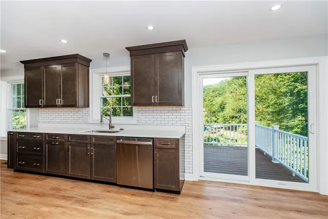 $574,900 | 345 Nausauket Road, Warwick, RI 02886