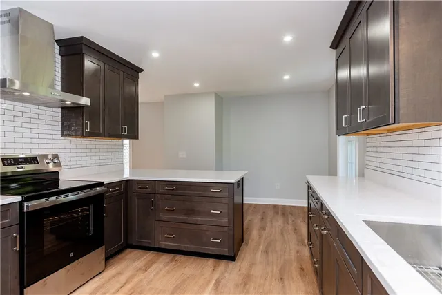 $574,900 | 345 Nausauket Road, Warwick, RI 02886