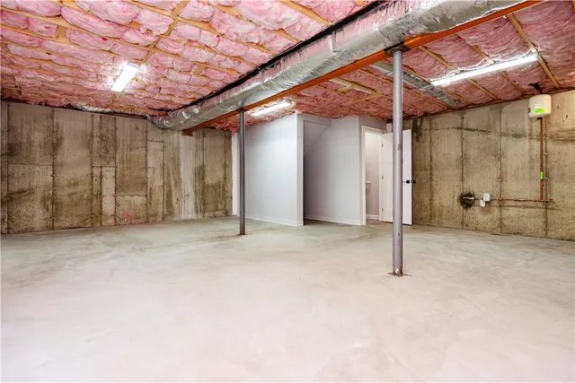 $574,900 | 345 Nausauket Road, Warwick, RI 02886