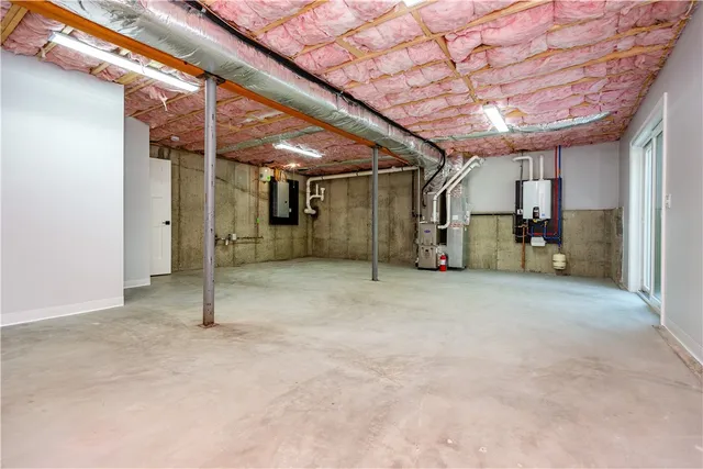 $574,900 | 345 Nausauket Road, Warwick, RI 02886