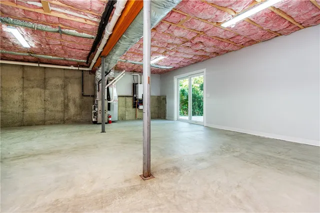 $574,900 | 345 Nausauket Road, Warwick, RI 02886