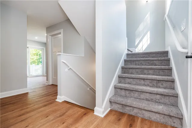 $574,900 | 345 Nausauket Road, Warwick, RI 02886