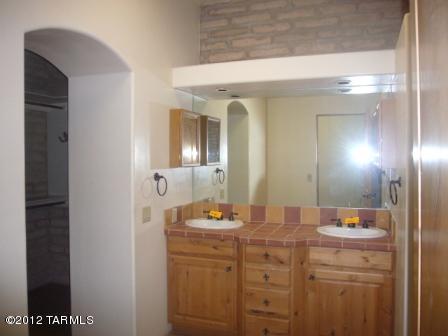3240 North Avia Ricca Place Tucson, AZ 85719 - Photo 6 of 13