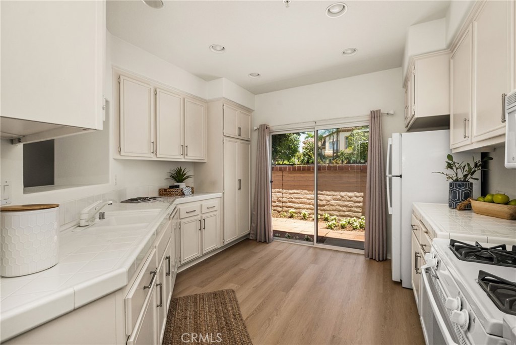 2345 Tryall Tustin, CA 92782 - Photo 15 of 46