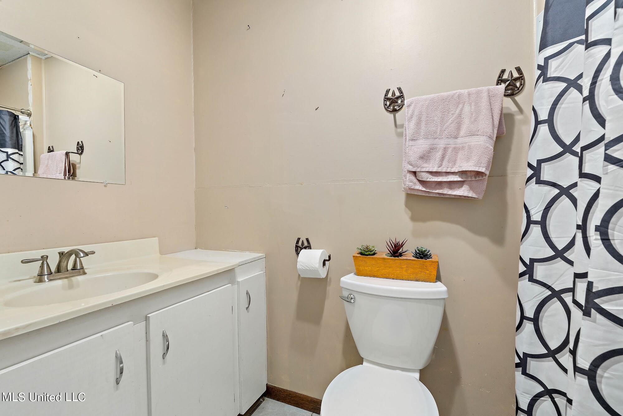 229 Tower Road Wiggins, MS 39577 - Photo 24 of 34 Bath 3