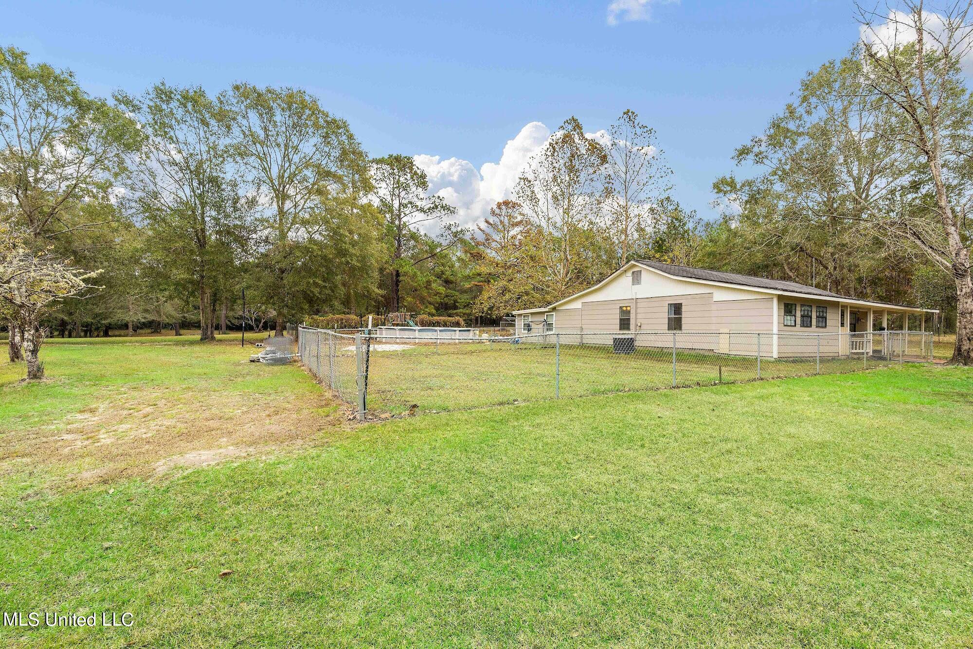 229 Tower Road Wiggins, MS 39577 - Photo 29 of 34 Pups fence area