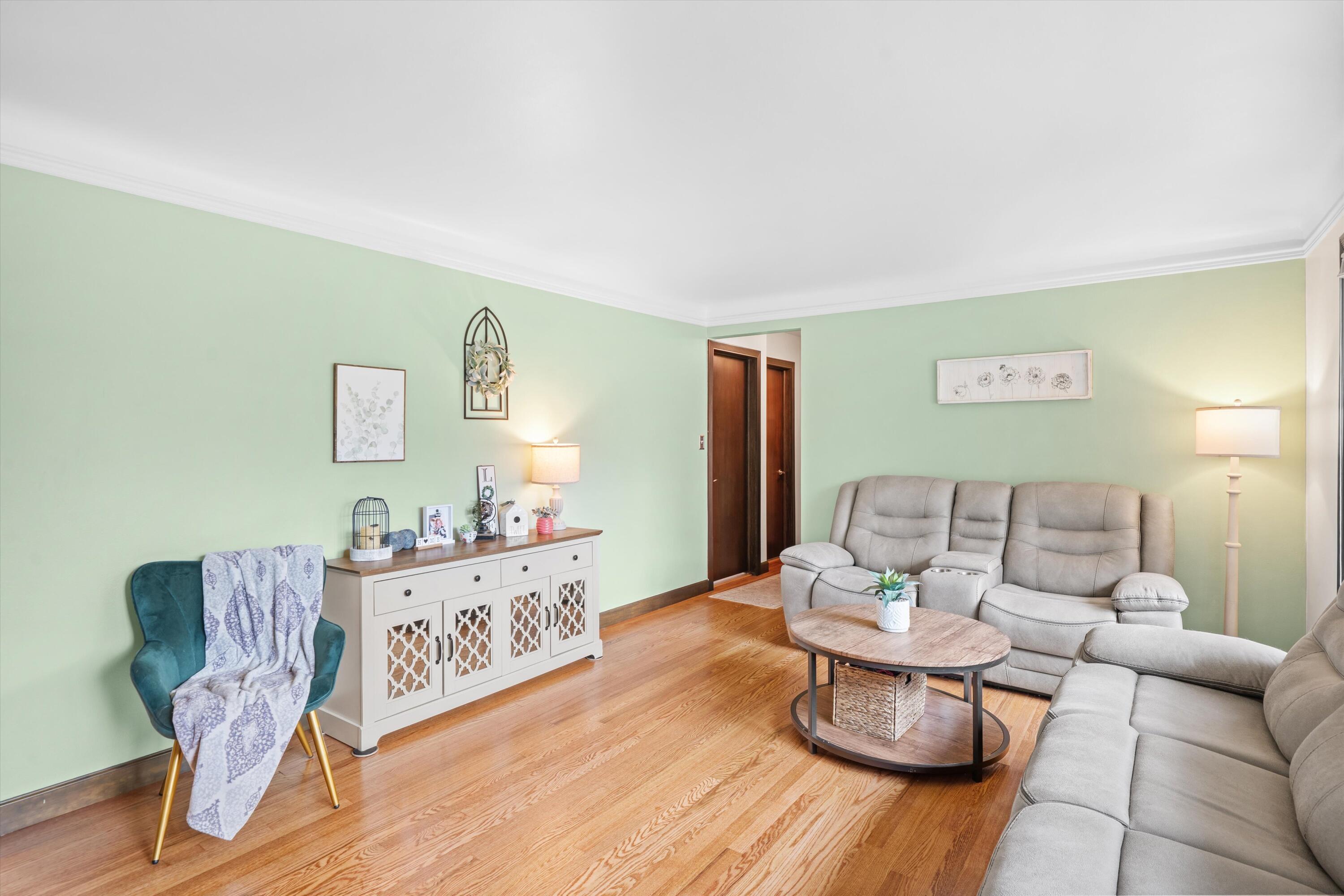 36753 Greenbush Road Wayne, MI 48184 - Photo 6 of 54 06-DSC09798