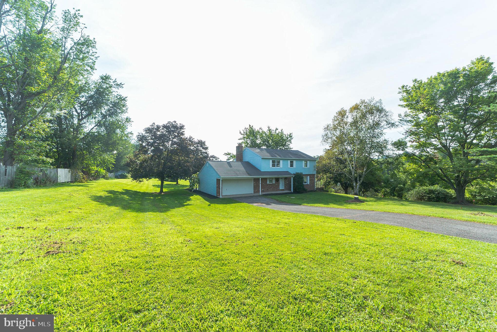 641 Fulmer Road Pottstown, PA 19465 - Photo 3 of 39