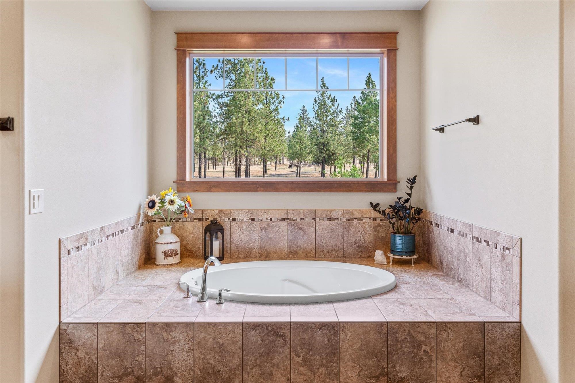 14021 East Nelson Road Elk, WA 99009 - Photo 14 of 50