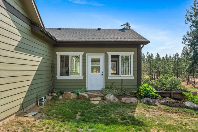 $1,100,000 | 14021 East Nelson Road, Elk, WA 99009