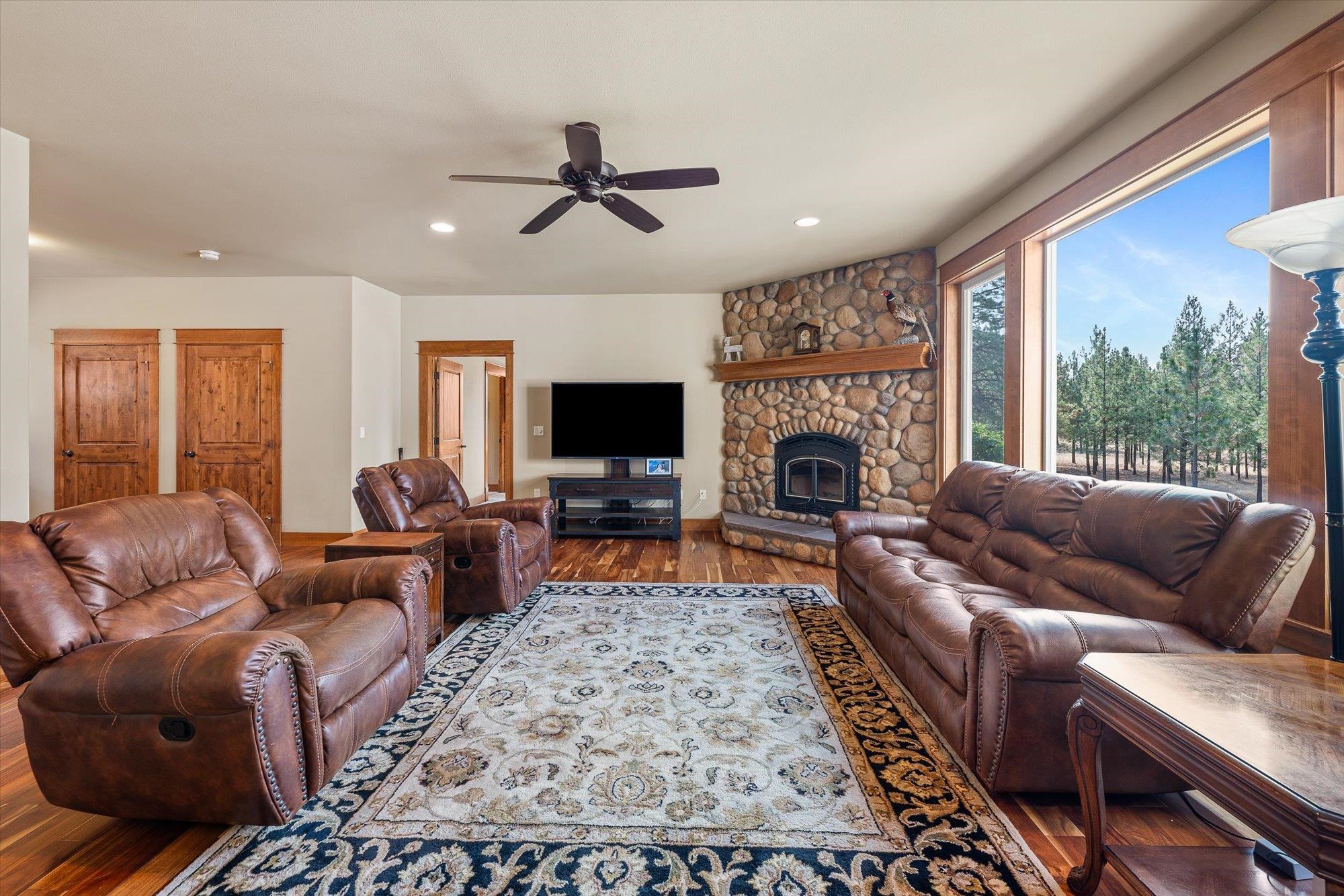 14021 East Nelson Road Elk, WA 99009 - Photo 4 of 50