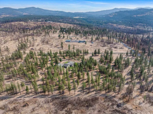 $1,100,000 | 14021 East Nelson Road, Elk, WA 99009