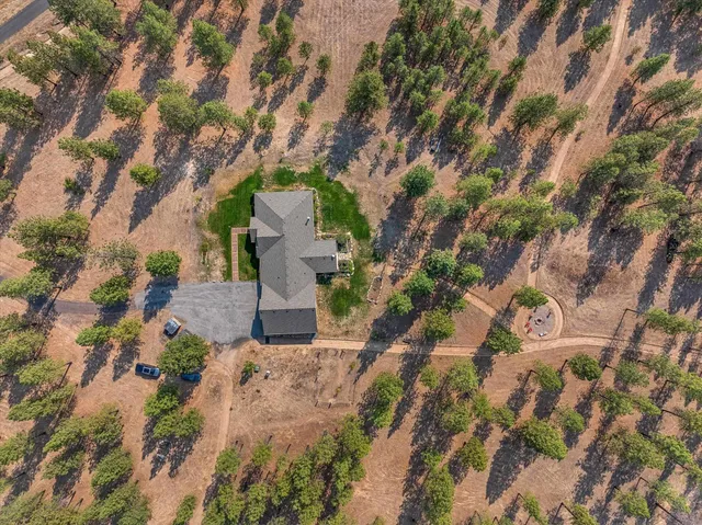 $1,100,000 | 14021 East Nelson Road, Elk, WA 99009