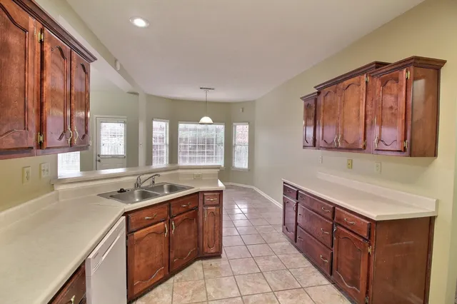 $2,150 | 1291 Rain Hollow Circle West, Collierville, TN 38017