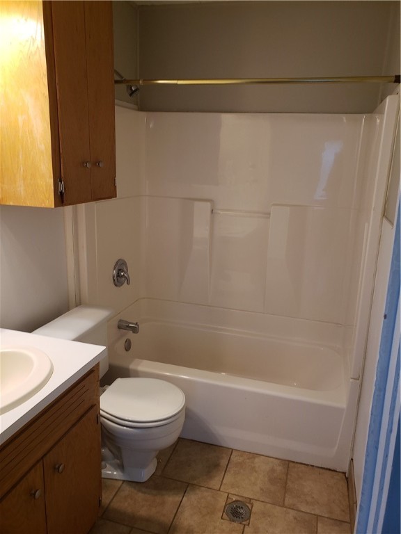 1806 2nd Street Corpus Christi, TX 78404 - Photo 5 of 7 a bathroom with a toilet and a shower